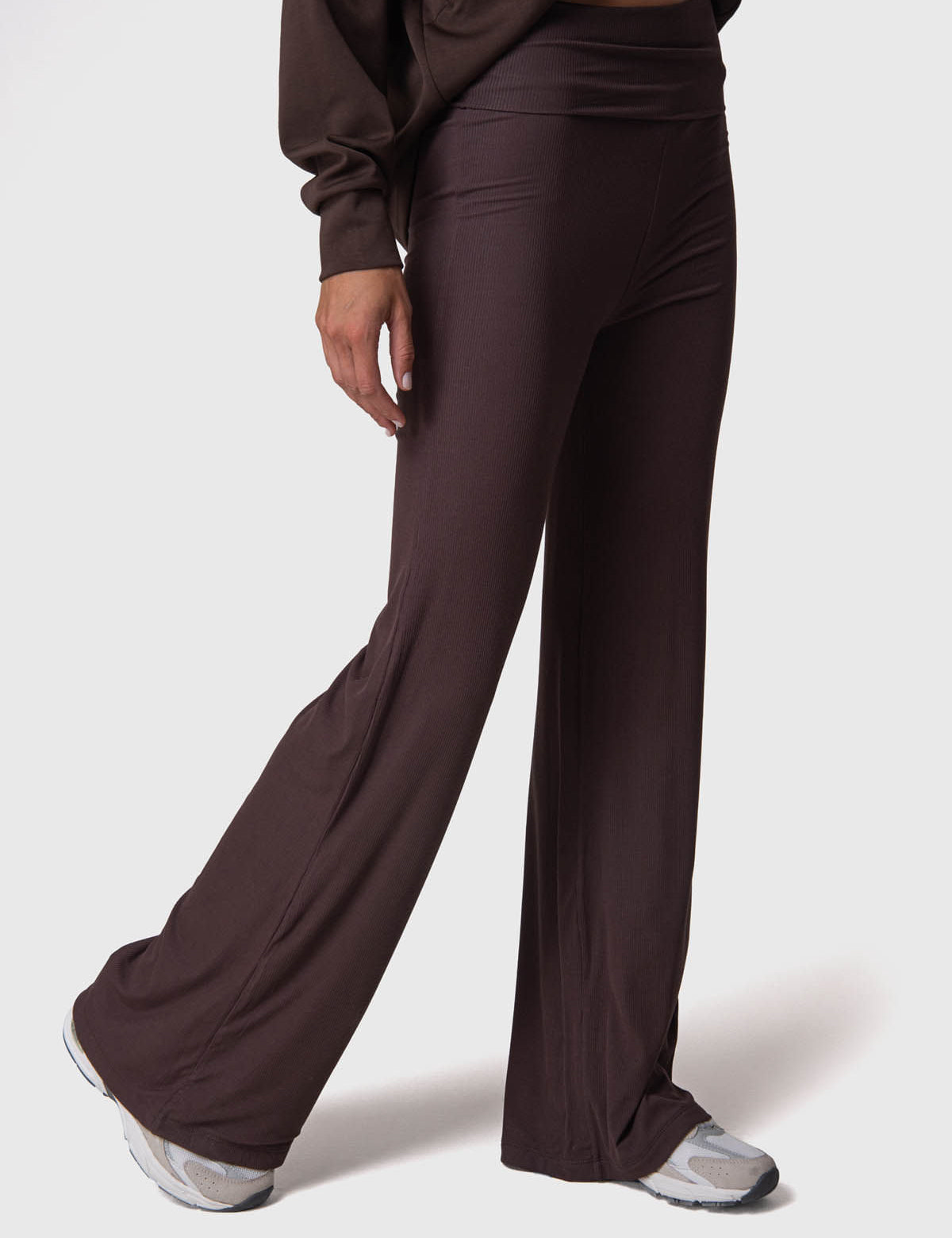 Pantalon Modal Rib Flare Legg Mujer