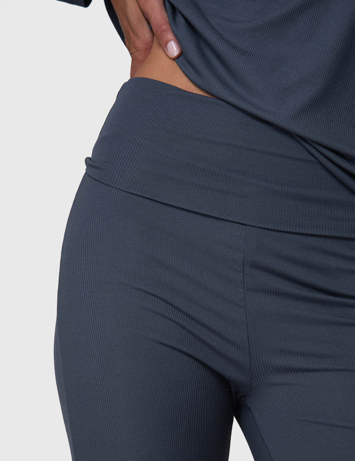 Pantalon Modal Rib Flare Legg Mujer