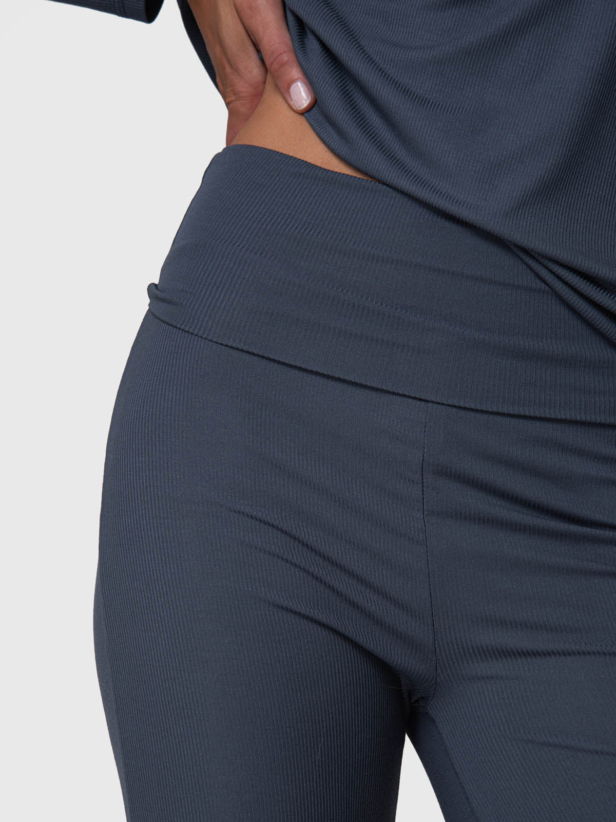 Pantalon Modal Rib Flare Legg Mujer